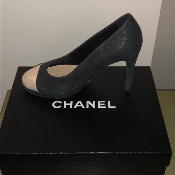 CHANEL Heels - Picture 3 of 5